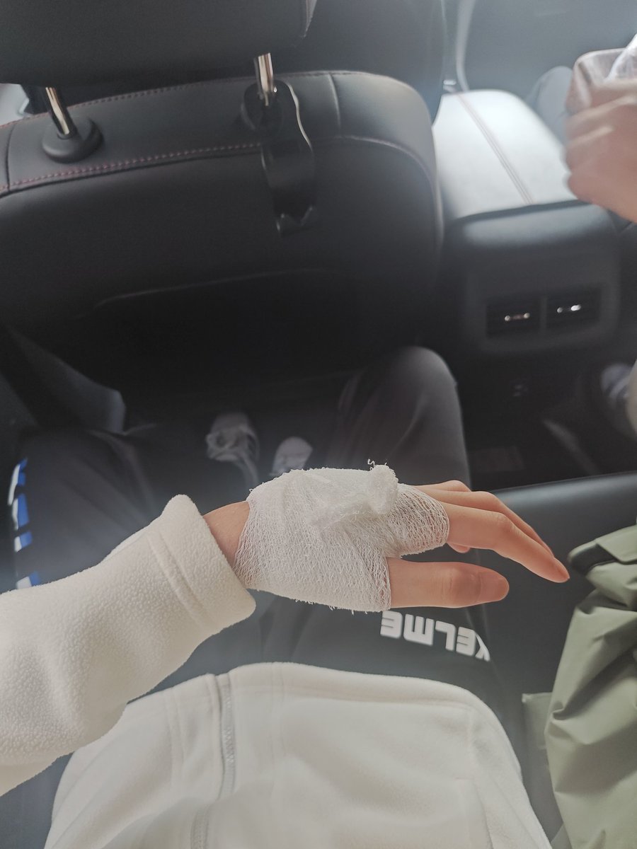 最近挺更都在养伤
不会点谨慎点开那个，吓到了的话抱歉