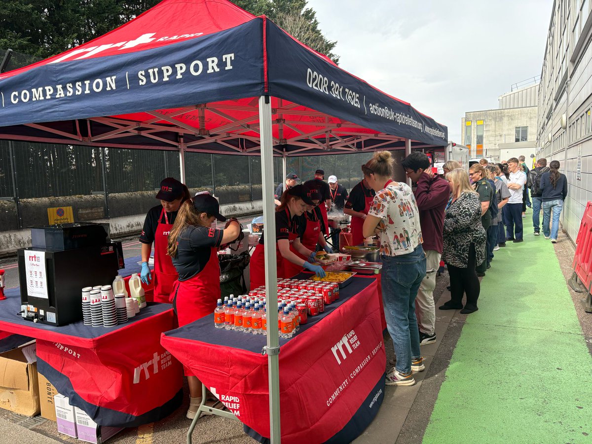 ED/EAU Nursing JR OUH (@edeaunursingouh) on Twitter photo A huge and heartfelt thank you to <a href="/RRT_UK/">Rapid Relief Team UK</a> for providing delicious food and drink for our staff today!
And another big thank you to Amy, Head of our wellbeing team for all your hard work and organisation. It is very much appreciated!
❤️💙🍽️
<a href="/OxfordEmergeMed/">Oxford Emergency Medicine</a>
<a href="/OUHospitals/">OUH</a> A huge and heartfelt thank you to <a href="/RRT_UK/">Rapid Relief Team UK</a> for providing delicious food and drink for our staff today!
And another big thank you to Amy, Head of our wellbeing team for all your hard work and organisation. It is very much appreciated!
❤️💙🍽️
<a href="/OxfordEmergeMed/">Oxford Emergency Medicine</a>
<a href="/OUHospitals/">OUH</a>