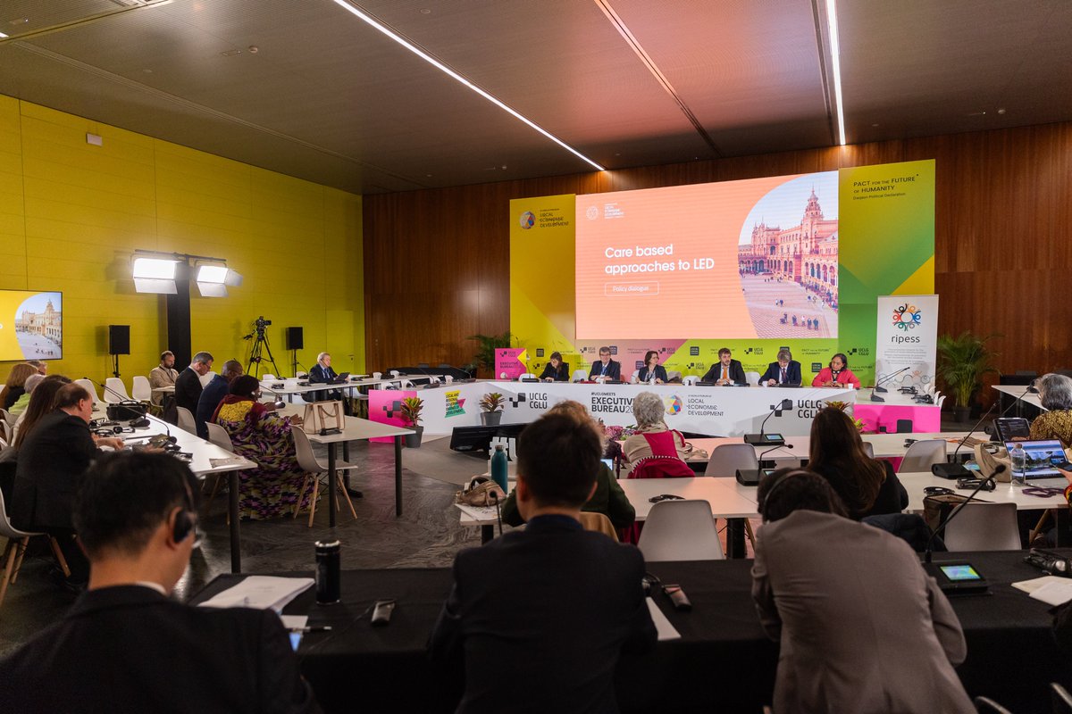 Fibes Sevilla (@fibesevilla) on Twitter photo 🌐 La VI edición del #SevillaWorldForumLED ha reunido esta semana en #Sevilla a más de 3000 representantes de gobiernos, redes internacionales, instituciones académicas, sociedad civil y sector privado de más de 80 países.
📍 #Fibes, epicentro del diálogo de intercambio, 🌐 La VI edición del #SevillaWorldForumLED ha reunido esta semana en #Sevilla a más de 3000 representantes de gobiernos, redes internacionales, instituciones académicas, sociedad civil y sector privado de más de 80 países.
📍 #Fibes, epicentro del diálogo de intercambio,