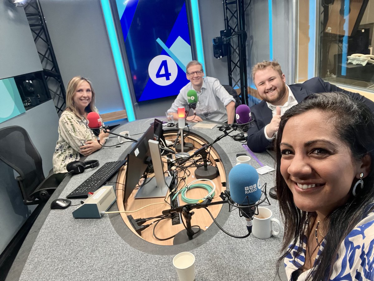 Just finished recording an end of term round up for Week in Westminster with <a href="/BBCVickiYoung/">Vicki Young</a> <a href="/benrileysmith/">Ben Riley-Smith</a> <a href="/patrickkmaguire/">Patrick Maguire</a>. Tune in tomorrow at 11am on <a href="/BBCRadio4/">BBC Radio 4</a>!