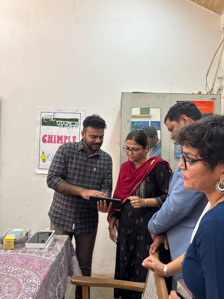 chimple_org's tweet photo. 🌟 Chimple Learning's Pathshala Opens in Observation Home, Mumbai! 🌟

On March 16, 2025, we marked a special milestone with the launch of Chimple-Smart Pathshala at the Observation Home, Mumbai—a step towards child-friendly rehabilitation under the Juvenile Justice Act 2015.

The event saw inspiring participation from @PwC_IN   members, the @Ashiyanaindia foundation team, Observation Home authorities, dedicated teachers, and the children themselves, celebrating education as a powerful tool for transformation.

A huge thank you to our esteemed guests:

• Savita Randhe – Member, Juvenile Justice Board
• Shashikant Pathak – Advisory Partner, PwC
• Melinda Serrao – CSR Lead, Pan India
• Kajal Tiwari – PWC – CSR, Maharashtra
• Sachi Maniar – Director, Ashiyana
• Rahul Kanthikar – Superintendent, Observation Home, Umerkhadi

Together, we are empowering young minds through quality education and interactive learning! ✨📚

#ChimplePathshala #EducationForAll #Mumbai #PWC #Ashiyana #Maharashtra #FLN #nipunbharatmission