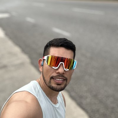 leocar89's tweet photo. #NuevaFotoDePerfil https://t.co/6KaRT7fsVv