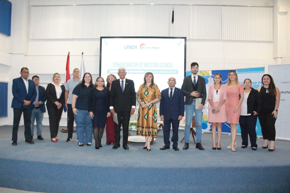 efavole's tweet photo. #Becas Esta semana se llevó a cabo la Firma de Convenio con la Universidad UNIDA para las carreras de Comunicación y Publicidad, para socios activos y cuotas al día, de la #RAP En representación de la RAP, los colegas Fermin Espinola, Elvio Venegas y el proceso iniciado gracias al equipo de capacitación con las compañeras Antonia Delvalle y Gloria Amarilla.