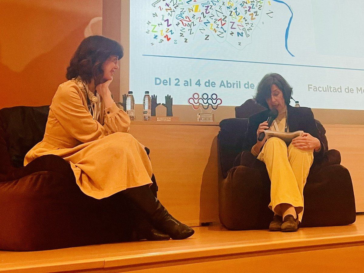 Gemma Via (@gemmavia) on Twitter photo “En el mismo hospital y servicio de urgencias encontré dos formas de atenderme: una persona con actitud cálida y reconfortante y otra distante y fría. No es tanto la información que hay que dar, sino cómo se comunica” <a href="/irenevalmore/">Irene Vallejo</a> <a href="/FHSanidad/">Fundación Humanizando la Sanidad</a> #CIHAS4 #comunicacionterapeutica “En el mismo hospital y servicio de urgencias encontré dos formas de atenderme: una persona con actitud cálida y reconfortante y otra distante y fría. No es tanto la información que hay que dar, sino cómo se comunica” <a href="/irenevalmore/">Irene Vallejo</a> <a href="/FHSanidad/">Fundación Humanizando la Sanidad</a> #CIHAS4 #comunicacionterapeutica