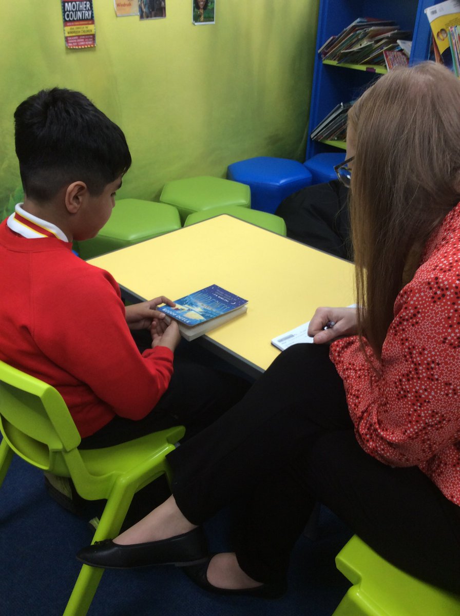 StMarksRC's tweet photo. This week children had the pleasure of sharing a book with members of the Central Team. Mrs Caddick and Mrs Jones heard readers from all classes. 
#reading #shareabook #readingtogether https://t.co/xxS6QKEqxV