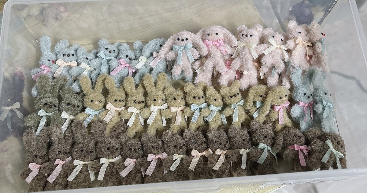 ✨rt이벤트✨
좋은날!을 맞이해 작은이벤트라도 열어보아요.
RT해주신 한분께 모루인형 랜덤(색상,종류,크기) 한마리 보내드릴게요.
반택이 괜찮으신분만!🩵
추첨은 5일에 하겠습니다.