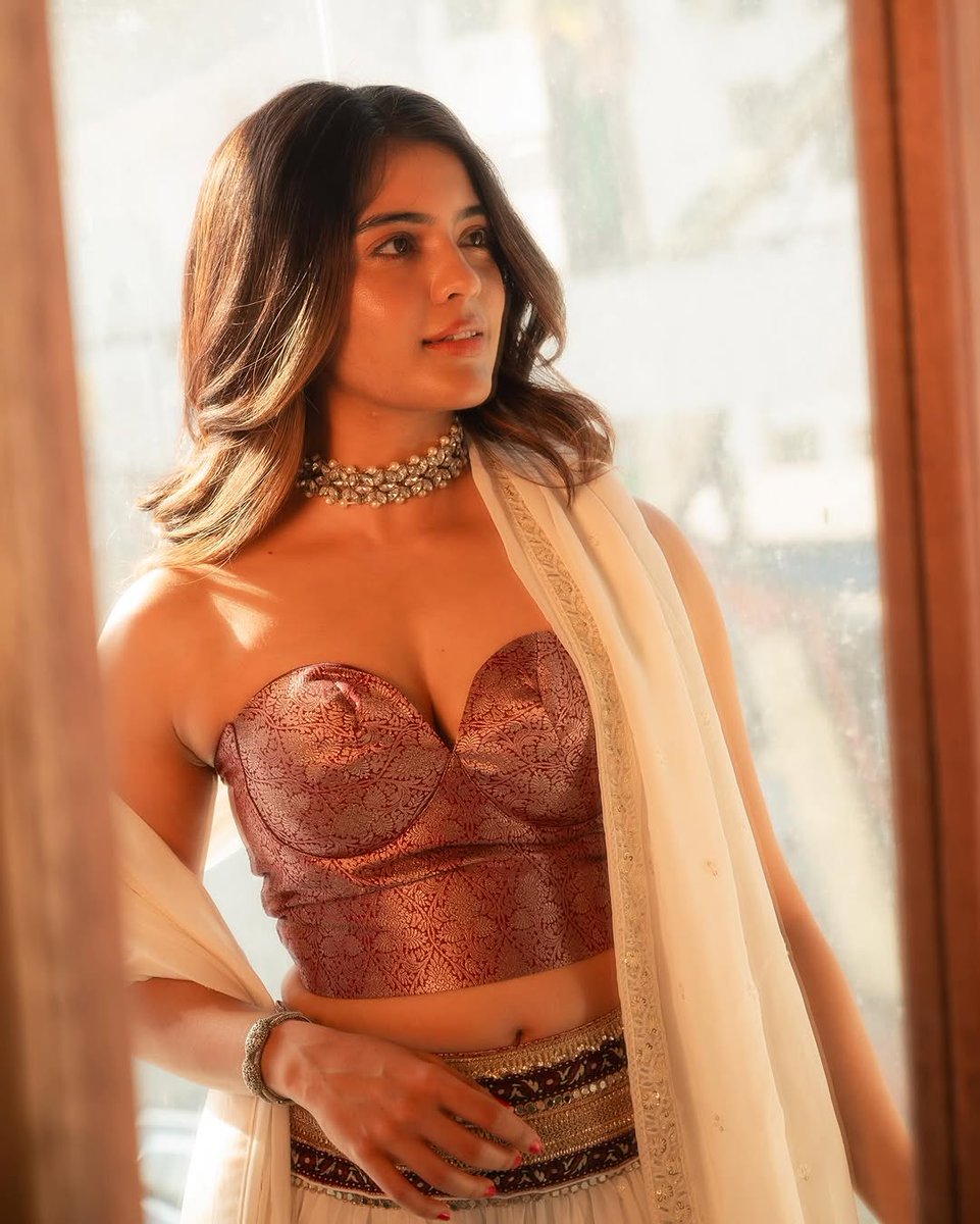 cinema_claps's tweet photo. Awesome @Actor_Amritha 

#amritha #AmrithaAiyer #AmrithaAiyerhot https://t.co/NPEG1Mb6qU