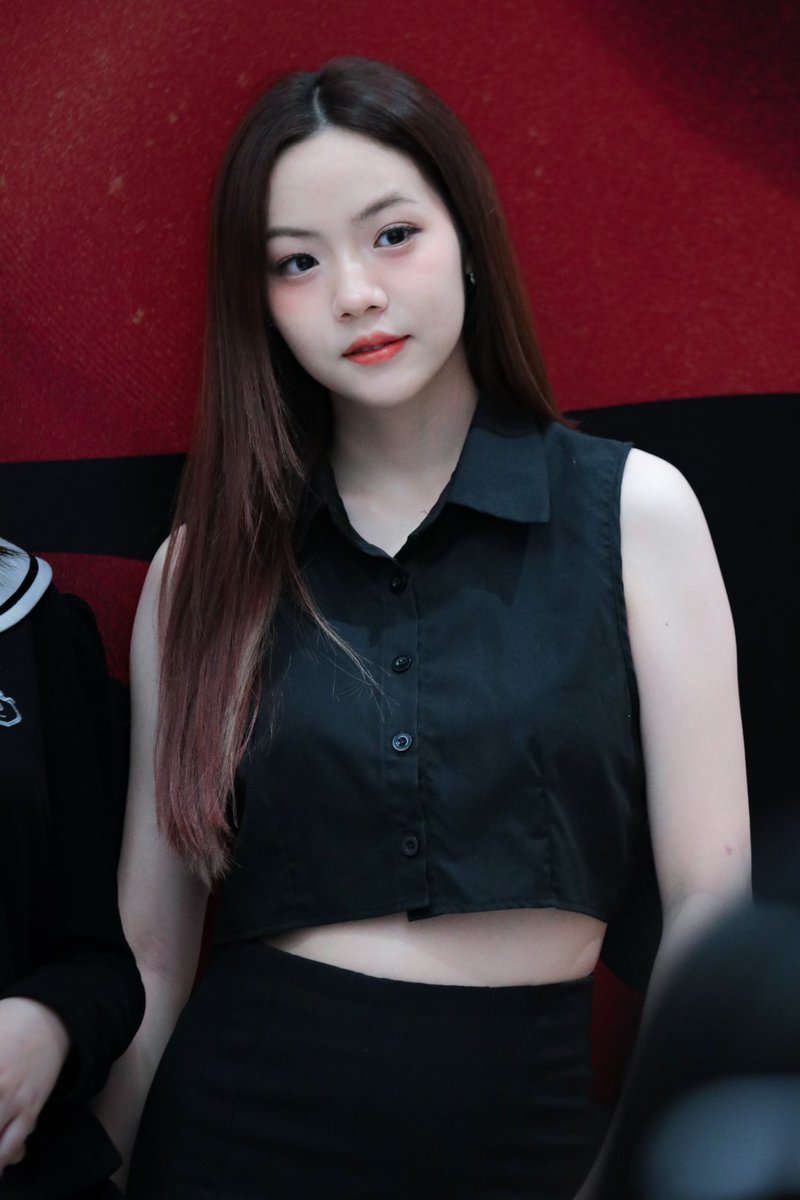 LittleSatchan's tweet image. พิซัทจังและคิวลมที่ถูกต้อง
#SatchanSawitchaya 
#DesignVillageRatchada #FriYaYNight