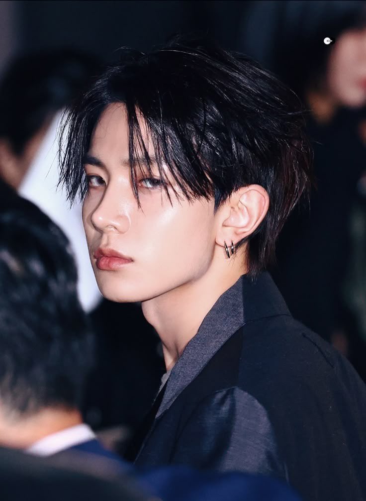 #희승 #HEESEUNG 

2025                               🤝🏻                            2024