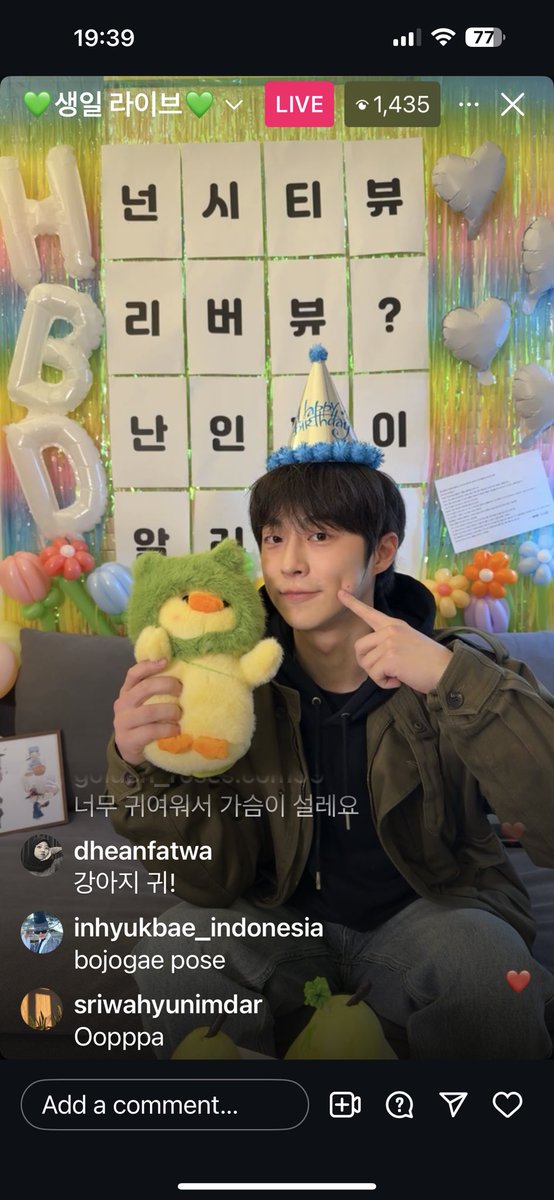 annagumamela's tweet photo. I’m so happy he seems to like one of our presents 💚

#Happy_Inhyuk_Day https://t.co/CBD1jpWHn2
