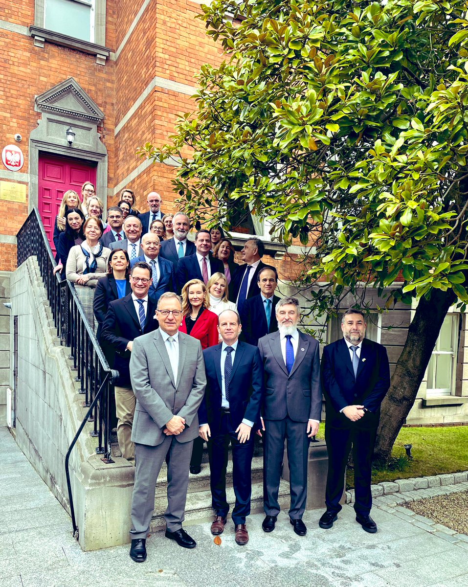 Thank you, Secretary General Joe Hackett &amp; Director General Maeve von Heynitz from <a href="/dfatirl/">Irish Foreign Ministry</a>, for joining the EU member states’ ambassadors meeting at the Polish residence —a good discussion on the need for a united reaction of the EU to tariffs announced in Washington.