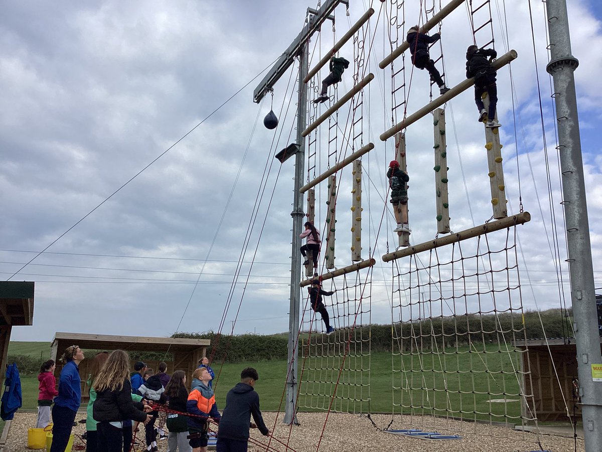 Oak Class (@oakclass_re) on Twitter photo 