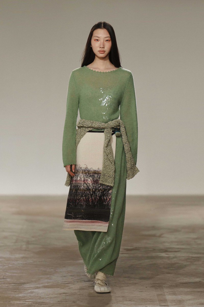 jacquemusx's tweet photo. Swaying/Knit FW25 https://t.co/dHRnzfZgTW