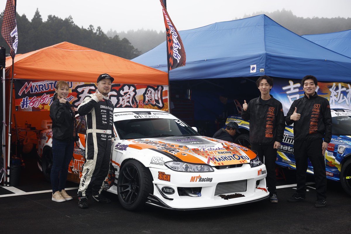 TIRE_SCI's tweet photo. 企業スポンサー様、個人スポンサー様のお力添えを頂き、ついにD1Lights開幕戦を迎えられます✨
#丸徳商会
#MotorsBox
#オートガレージカタオカ
#ガレージラミエ
#METALSOUND
#N_style
#wildstyle.
#KNL
#コイヌマオートサービス
#六国商会
#NBR
#オートリサーチ米沢
#それは私のおいなりさん https://t.co/azD2qiHSMW