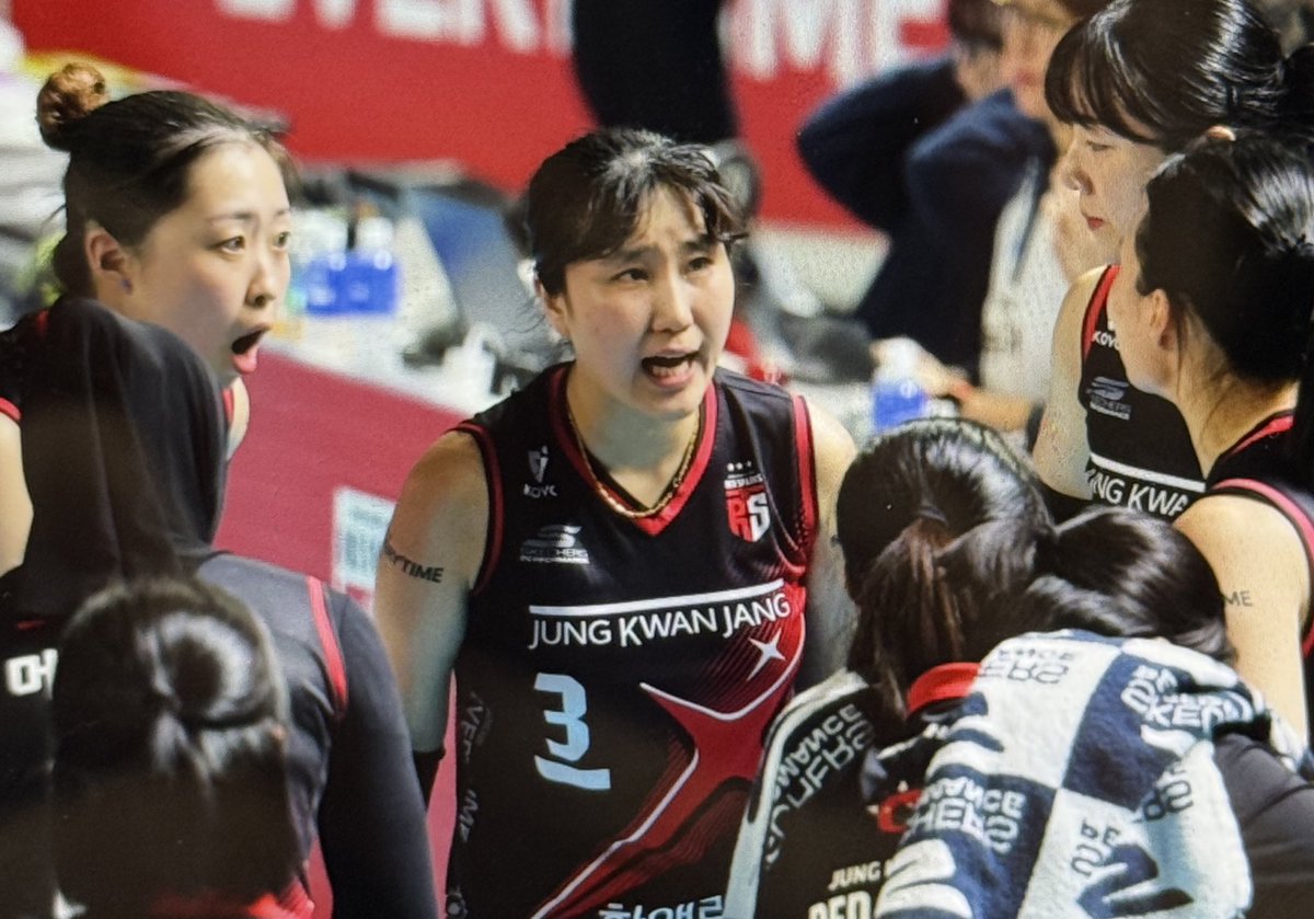 언니가 작전타임에 애들한테 할수있다!!!!할수있다!!!!하는데 눈물난다고ㅜㅜㅜㅜㅜㅜㅜㅜㅜㅜㅜㅜㅜㅜㅜ 얘들아 힘내..