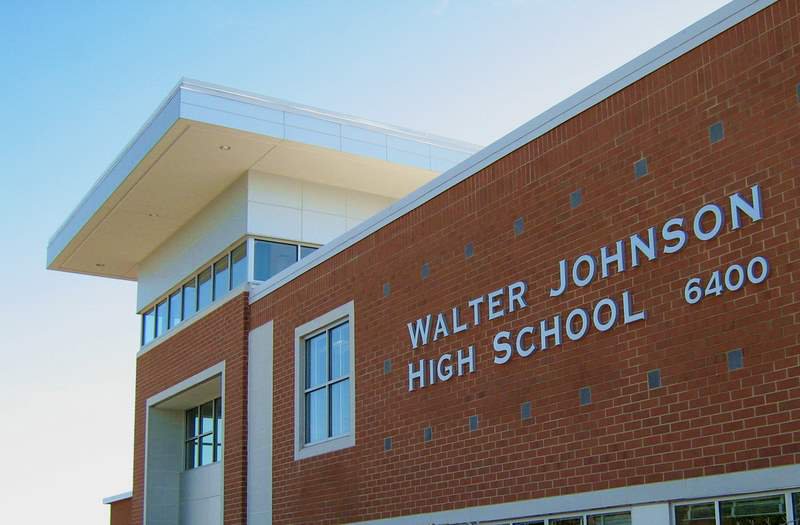 WRAP_org's tweet photo. WRAP today in Bethesda, Maryland conducting its alcohol education program, Alcohol Awareness for Students. 🍎 #UnderageDrinking #NotAMinorIssue https://t.co/AiJzI2iBo5 https://t.co/6AIoqhvBBP