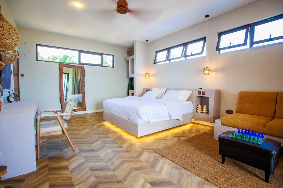 emmailoghama's tweet image. Looking for the perfect weekend escape?
Why be anywhere else when you could be at Revibe Beach?
Feel the breeze, soak in the beauty, and experience pure bliss.
Follow us @revibebeach
Your next coastal getaway begins now.
#WeekendVibes #RevibeGetaway