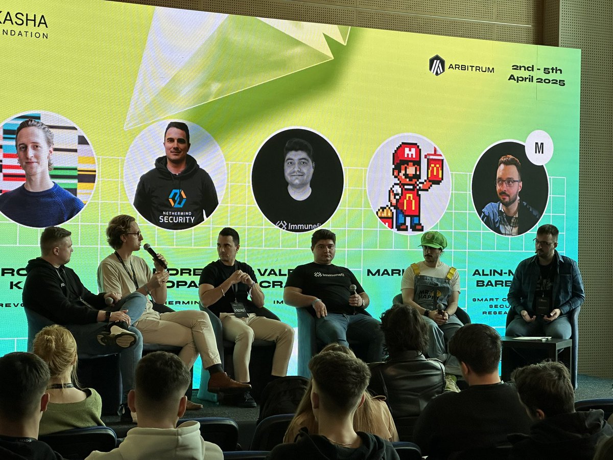 n1rv4n4_eth's tweet image. from the second largest building in Romania, with a view of the second largest building in the world, here it takes place the second edition of #ethbucharest @ETHBucharest_