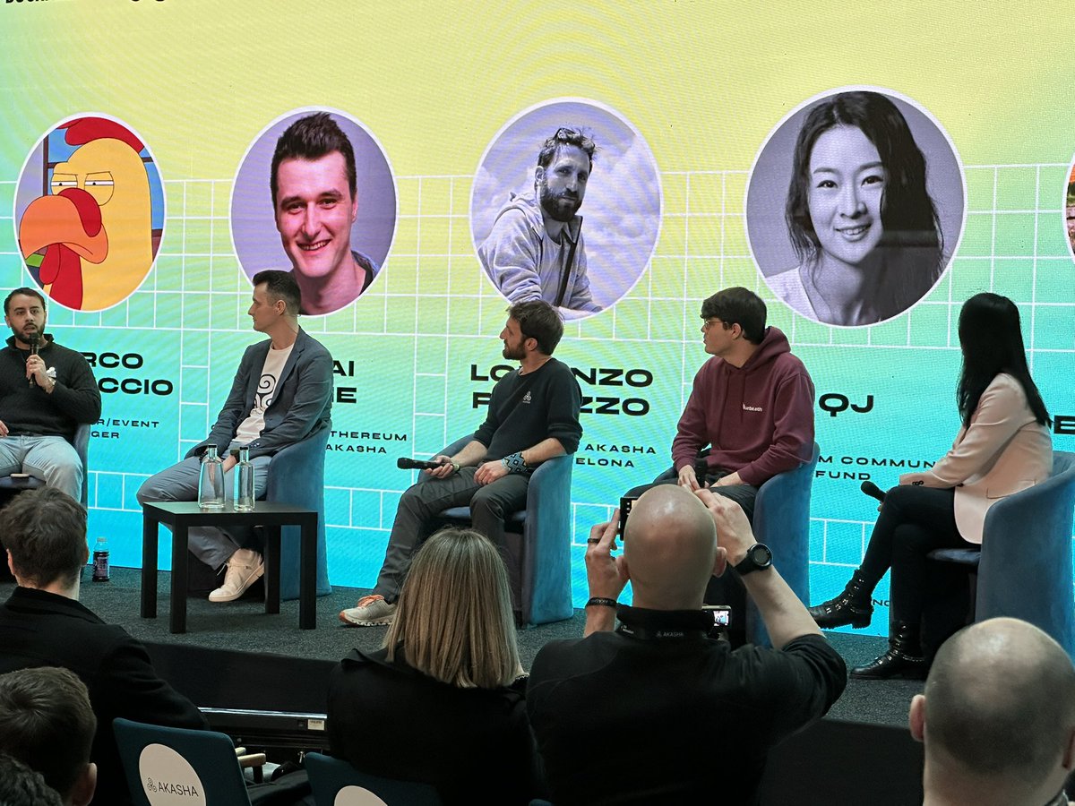 n1rv4n4_eth's tweet image. from the second largest building in Romania, with a view of the second largest building in the world, here it takes place the second edition of #ethbucharest @ETHBucharest_