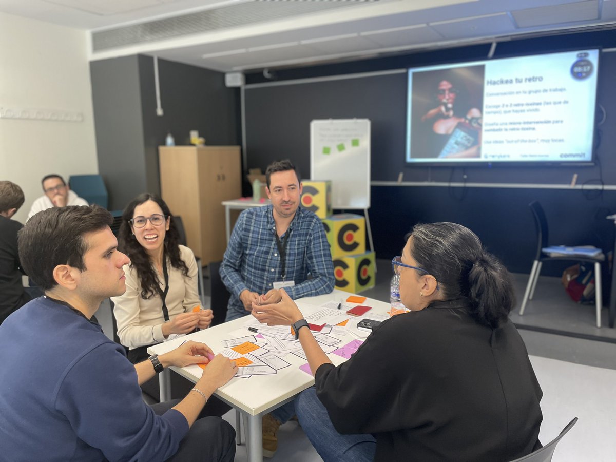 merybere's tweet photo. Menuda representación de @AgileAragon hay en mi #taller “Retro-toxinas!!

Gracias a todas y todos por participar.

En @commitconf
#CommtiConf #retrospectiva #retros #Agile #workshop #RetroToxinas #tbr #antipatron #Antipattern #retrosEfectivas #retrospectivasEfectivas https://t.co/Dljc5B6DWB