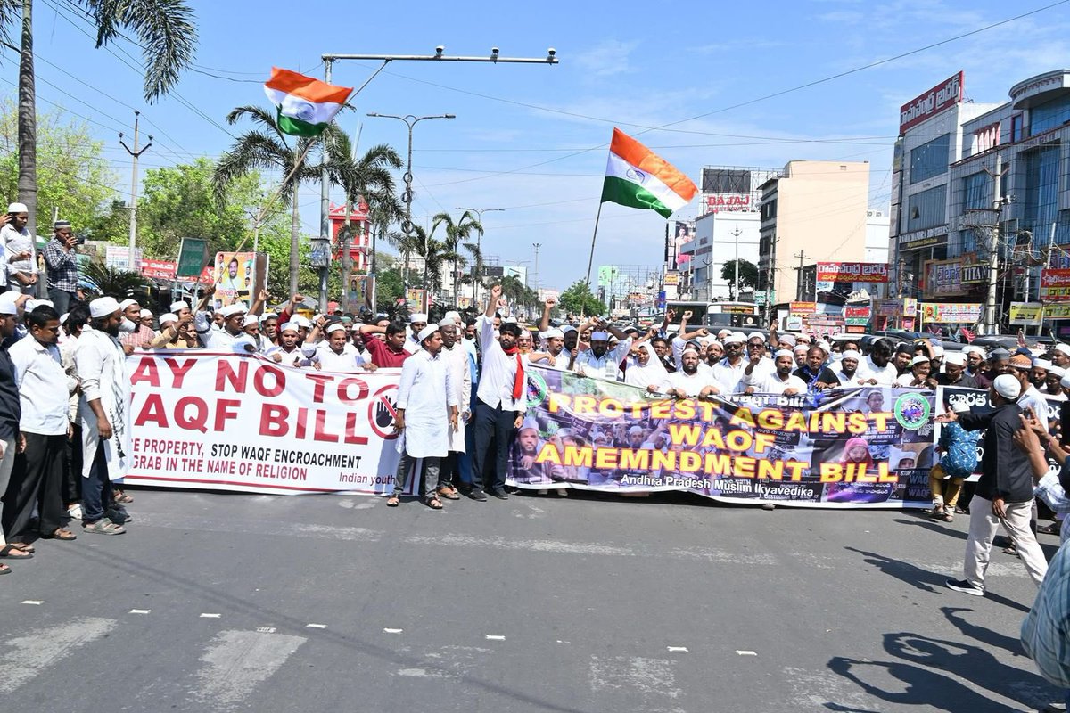Biggbossfannonx's tweet image. #YSRCPStandsForMuslimRights
#YSRCPForAll #WaqfAmendmentBill