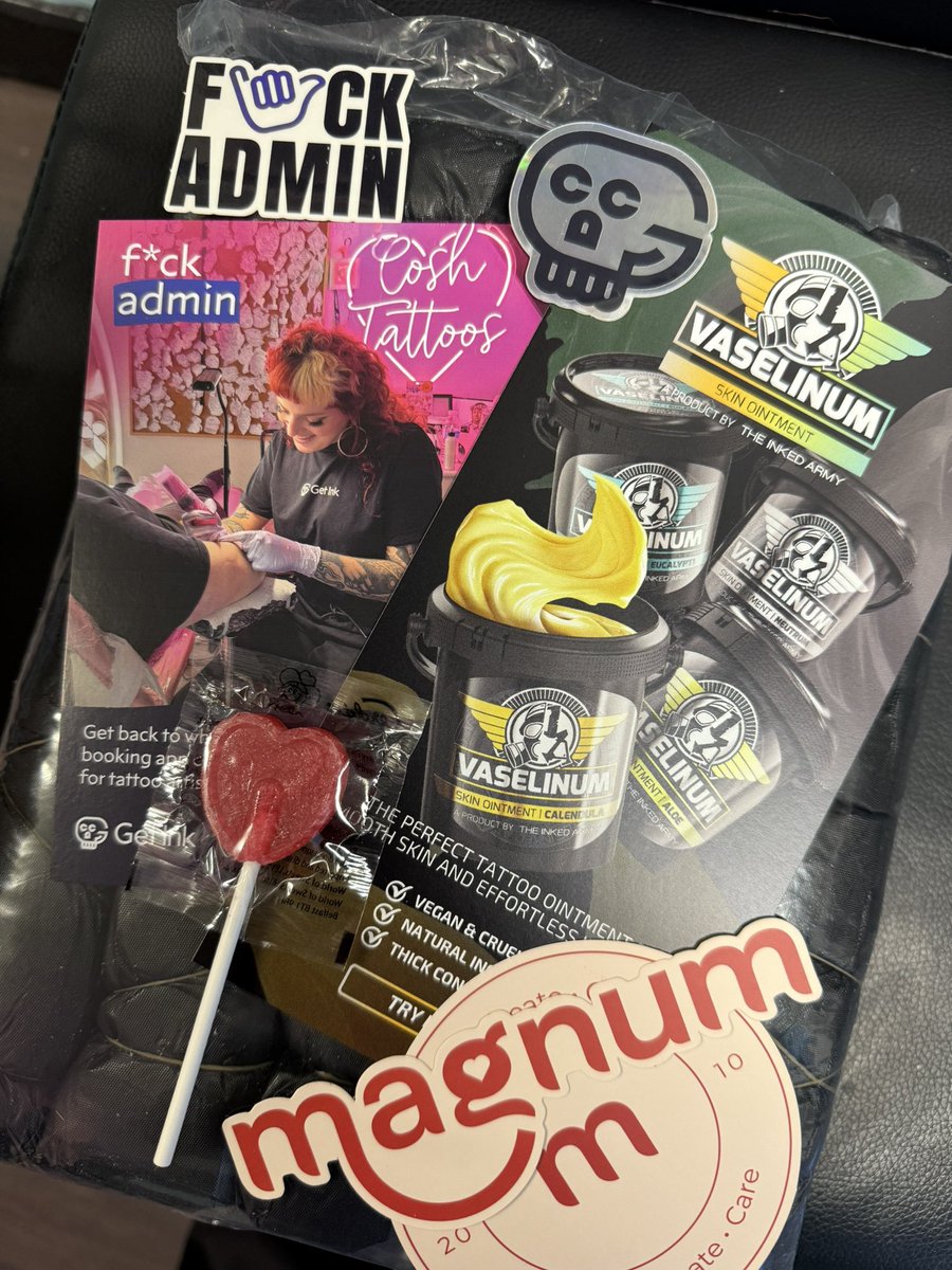 northern_glory's tweet photo. @MagnumTattoo delivery day being cute as ever 💕 https://t.co/mF6mZqFefB