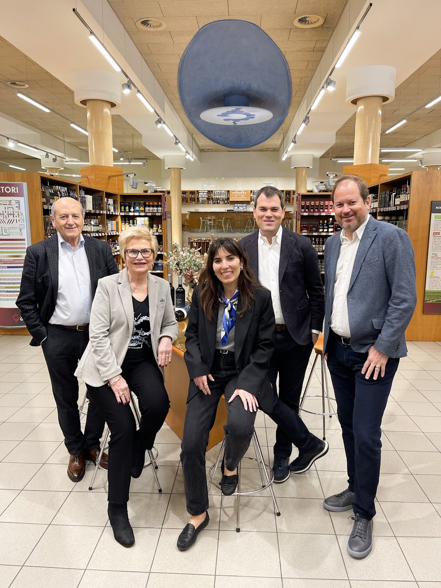 Avui hem tingut el plaer de rebre a les nostres instal·lacions a Laura Millán Morales, actual alcaldessa de Palafrugell.
Moltes gràcies pel dedicar-nos el teu temps i per deixar que compartim amb tu la nostra passió pel vi.