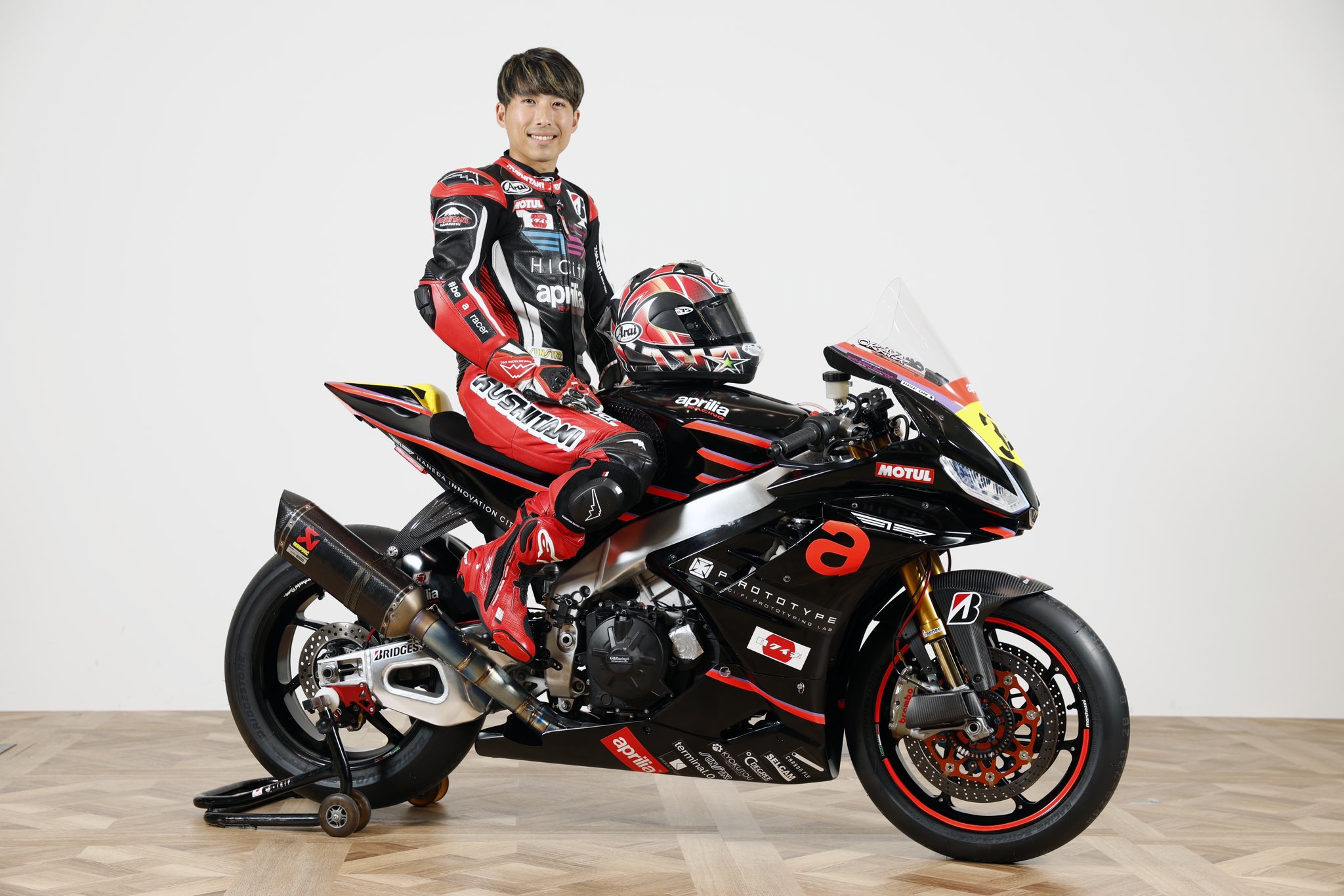 あとりえ岡田×Locox スニーカーNEO 通販 - ディノス