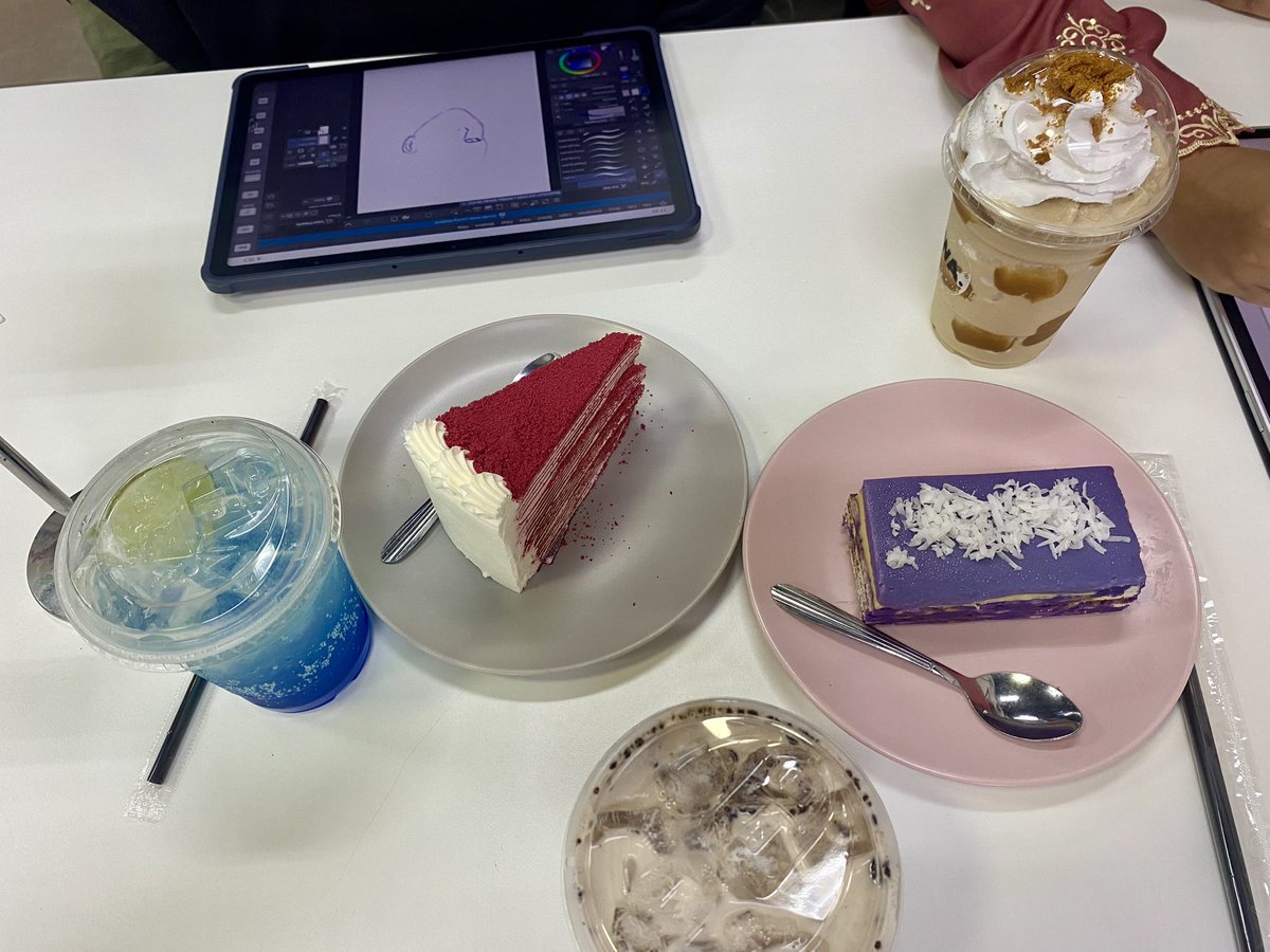 Hung out with @Anne_JungJungie and @ainz_artz today ✨✨ 