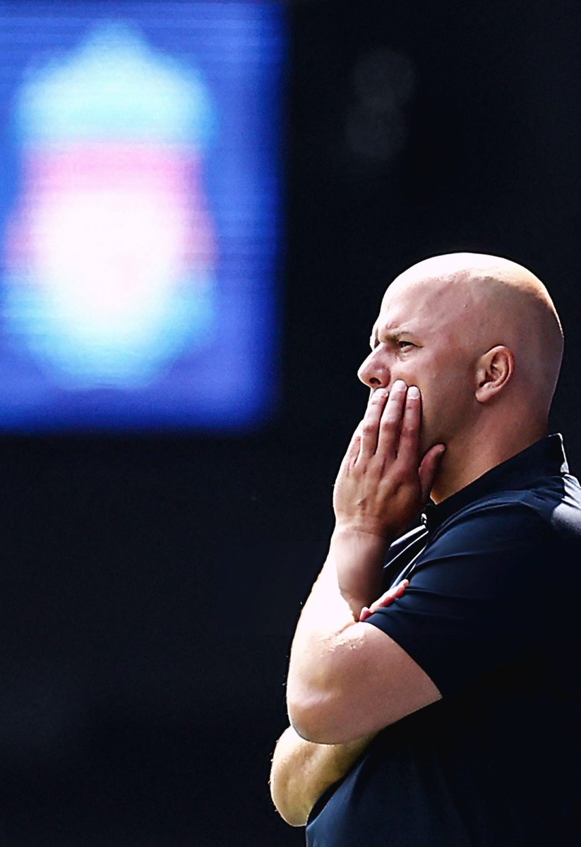 Gary Neville tentang Liverpool di musim ini.

Neville: "Orang-orang harus berhenti menulis ulang sejarah dengan mengatakan bahwa ini adalah musim yang mengecewakan bagi Liverpool, ini adalah musim yang luar biasa bagi Liverpool. Kami semua berpikir akan ada penurunan setelah