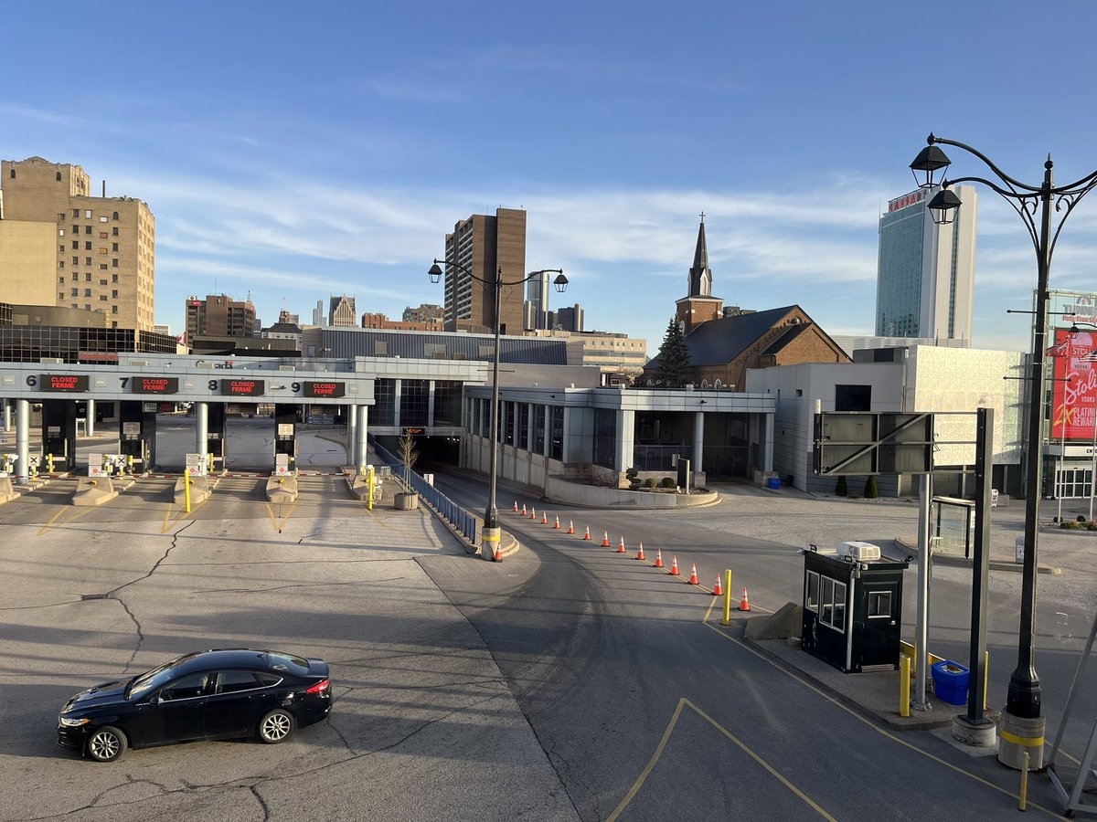 Windsor Detroit Tunnel (@tunnelwindsor) on Twitter photo 5 Nexus and 4 regular lanes open for our commuters and <a href="/tigers/">Detroit Tigers</a> fans. #takethetunnel 5 Nexus and 4 regular lanes open for our commuters and <a href="/tigers/">Detroit Tigers</a> fans. #takethetunnel