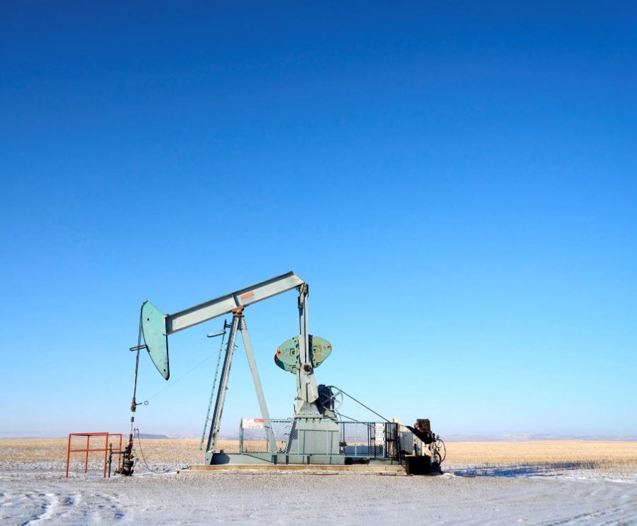 IanJaeger29's tweet photo. BREAKING: Oil prices have fallen by 7% today.

I voted for this. https://t.co/KMRxnYnjqt