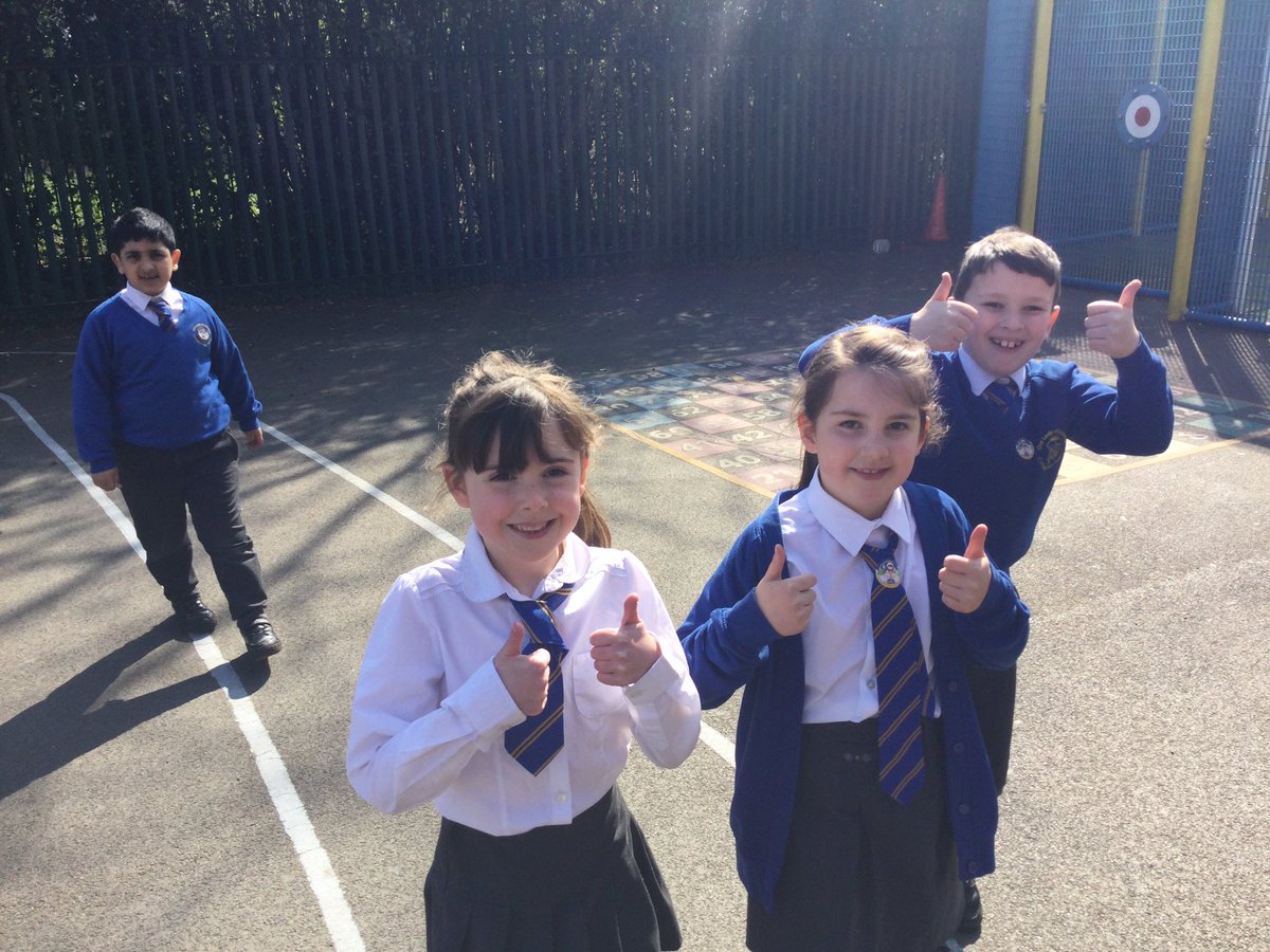 ourladyoflourd1's tweet image. Beech class were in great spirits as we completed a mile around our playground raising money for @FatherHudsons. Well done everybody, you should be really proud of yourself. #OLOL #Lent #Almsgiving