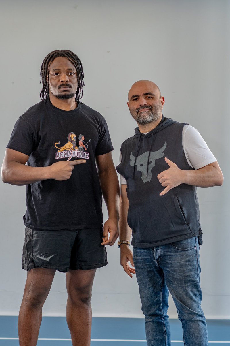 StrikinGokhan's tweet image. Unbelievable that no French fighter has the guts to face Cédric Lushima. 

They all know Cédric (@drikovelli) is a problem! Nearly 8 or 9 fighters have turned him down. Just WOW !!!

#dsm #duellofam #kswlyon #lhw