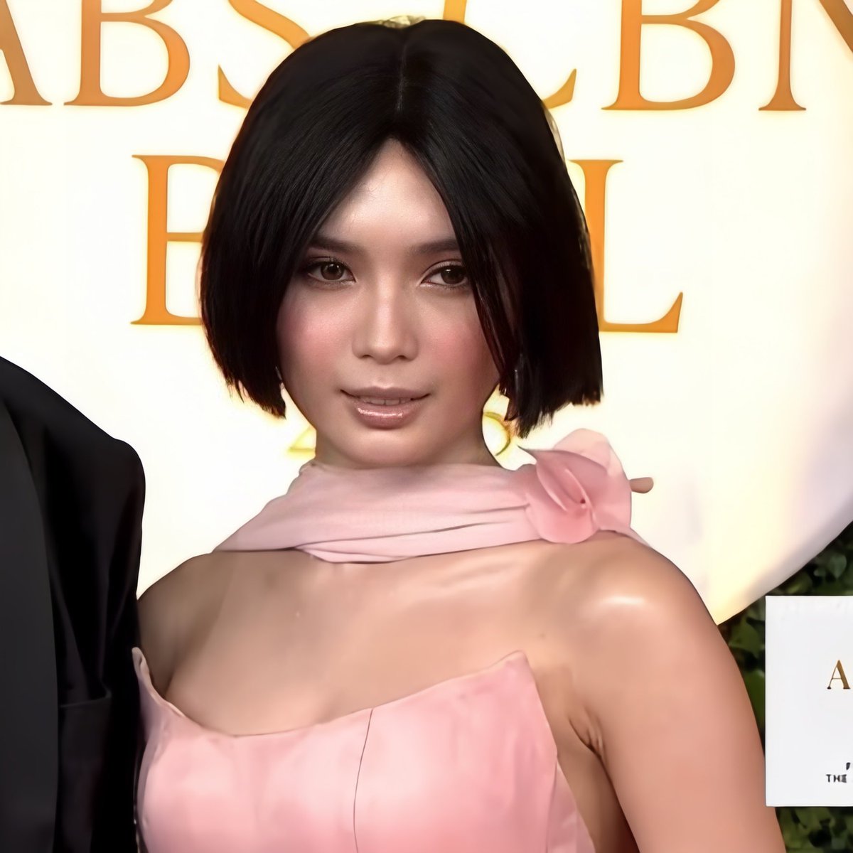 kycinenews's tweet photo. 04.04.25 | YT: ABS-CBN Entertainment

We love KyCine’s look for tonight! ✨💕

#KyCine | #AllTheLoveKYCINE
#KyleEcharri | #FrancineDiaz https://t.co/2WxM63XjHx