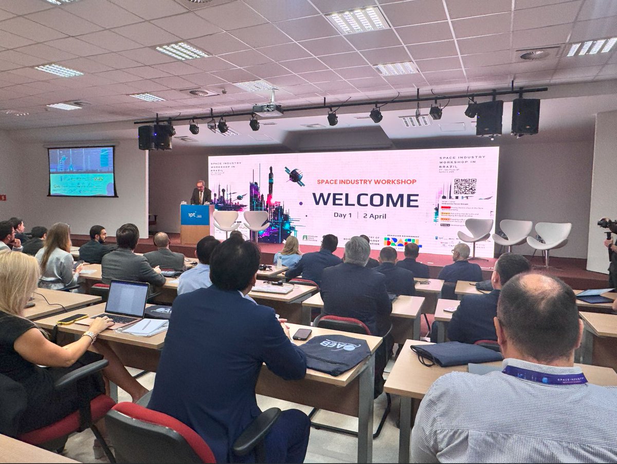 ItacaSolutions's tweet image. ✨🌌Day 1 of the #BrazilSpaceIndustryWorkshop was packed with bold ideas - from Earth Observation driving climate action to AI transforming sustainable agriculture. 🔗 Check out Dr. @LauraCanevari&apos;s insights from Day 1: bit.ly/41Z6RQE 

#SpaceIndustry #EarthObservation