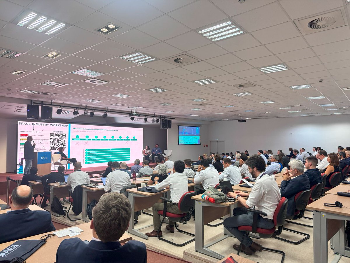 ItacaSolutions's tweet image. ✨🌌Day 1 of the #BrazilSpaceIndustryWorkshop was packed with bold ideas - from Earth Observation driving climate action to AI transforming sustainable agriculture. 🔗 Check out Dr. @LauraCanevari&apos;s insights from Day 1: bit.ly/41Z6RQE 

#SpaceIndustry #EarthObservation