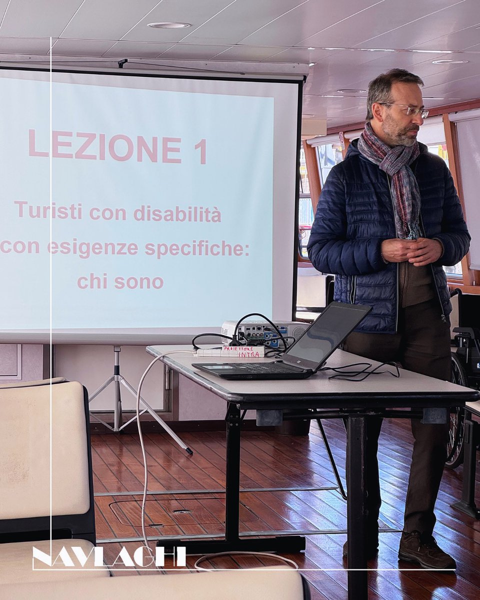 🚢Il nostro equipaggio sui laghi Maggiore, Como e Garda si è formato per assistere al meglio passeggeri con disabilità e PRM.
 Con l’aiuto di Gabriele di @aias_milano