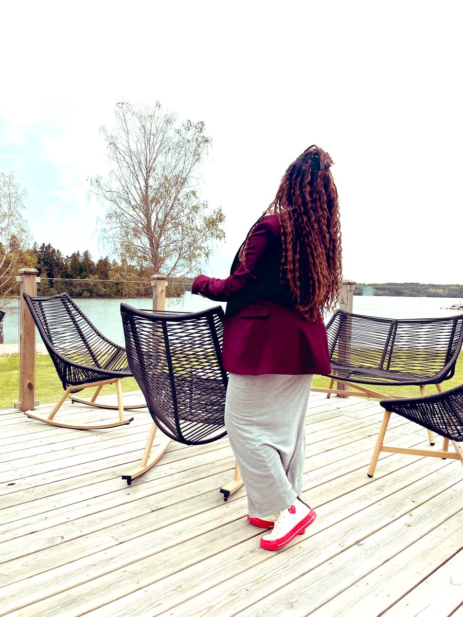Eleaver's tweet photo. YRTWT be soo sensitive I could just…😉😭🤭💜
PS: that Edvin Hillerska jacket is soo big my little 5’2 frame had no chill but drowning in it🫶💜 #TGIF #hillerska #kaggeholm #summers #soonagain #youngroyals #yrtwt #wilmonendgame #wilmon https://t.co/ML9reZWBjq