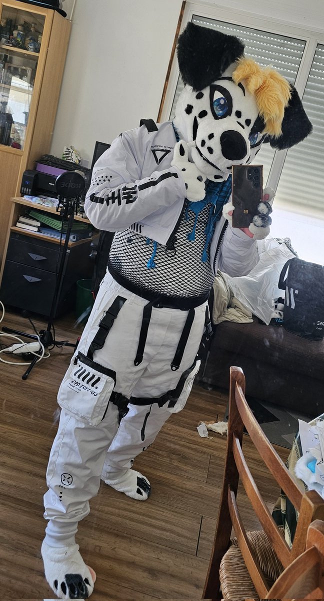 I've got my petsuit from <a href="/forfunbangkok/">FORFUN</a> just in time for Slay at #Fauntastic 😳