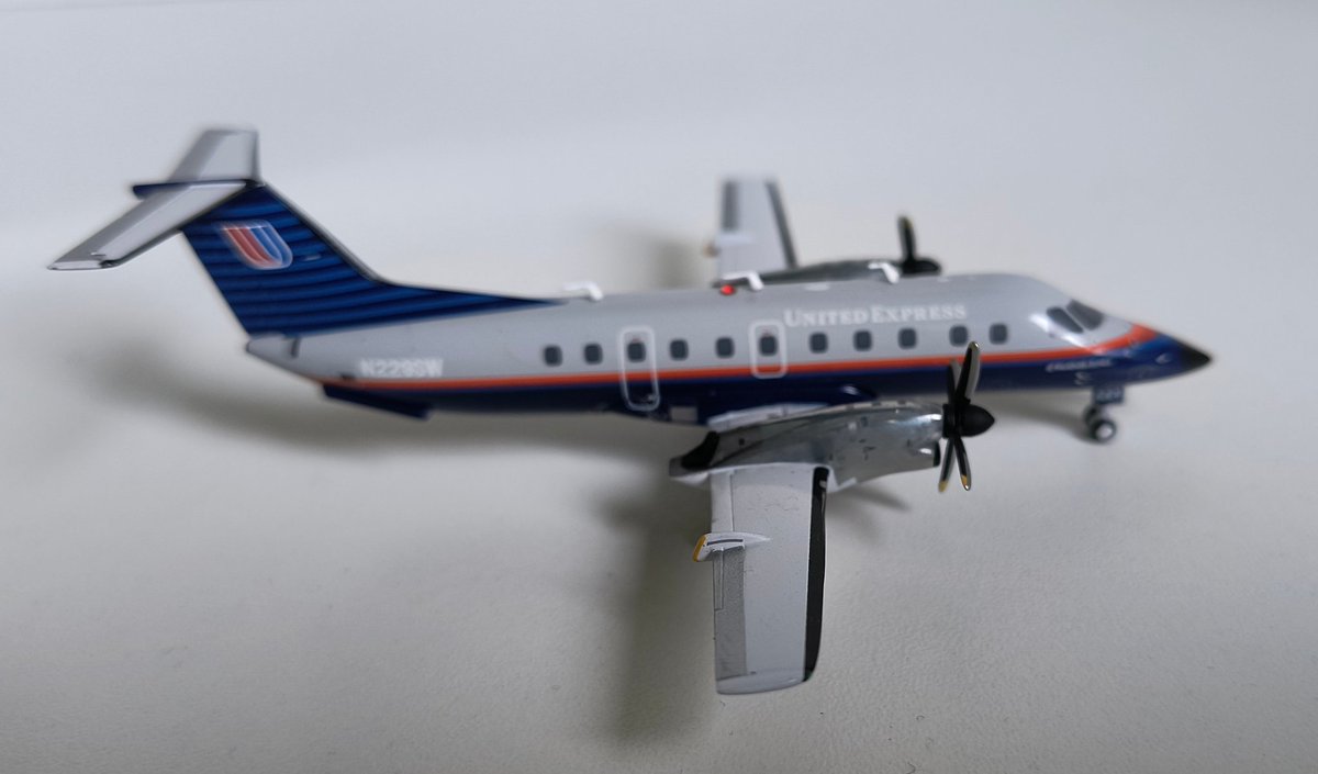 Model # 003
Embraer 120 "Brasilia"
United Express
Scale 1/200
#united  #embraer #diecast  #aviation #unitedexpress