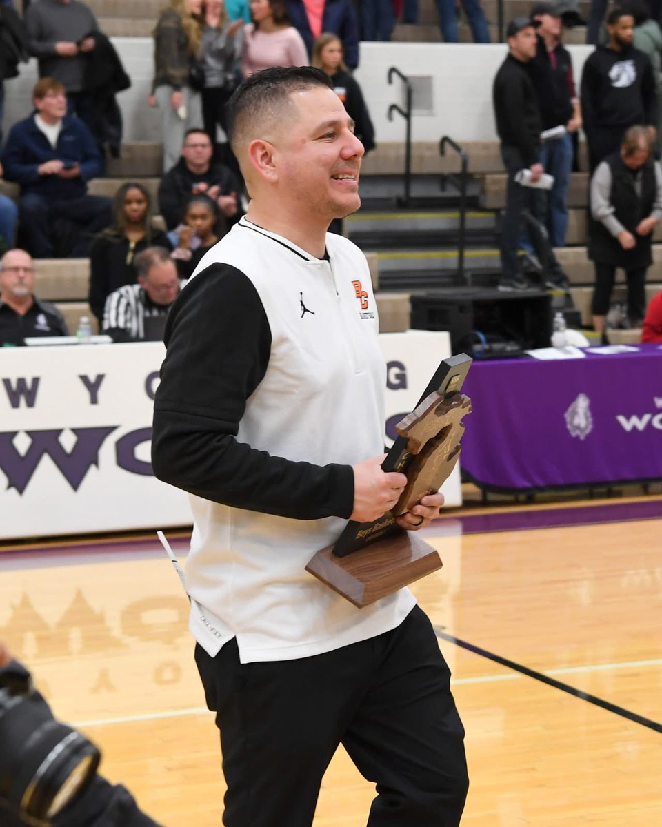 Big congratulations are in order for Coach Rodriguez! <a href="/coachrdz/">Coach Rod</a> was named the Associated Press Division 1 All State Second Team Coach of the Year! 👏👏👏👏

apnews.com/article/trey-m… 

#PTR