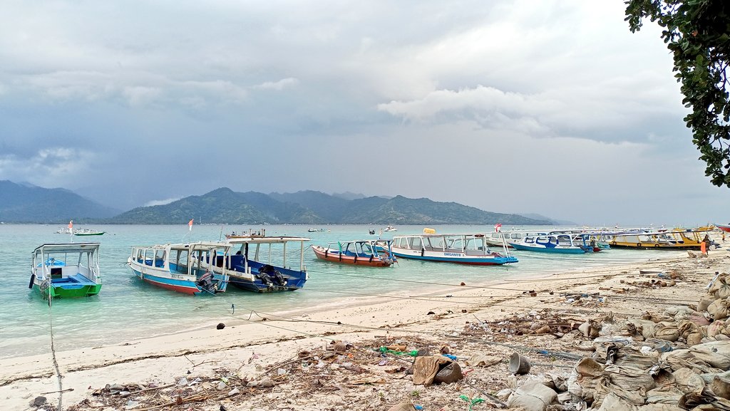Trip Keliling Lombok tweet media