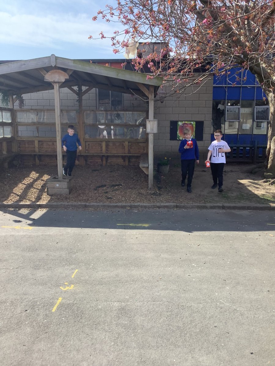 RPS_Ferns's tweet photo. An Easter egg hunt for the Ferns; clue solving, team work and all against the clock! Thank you to the @MyLifeChurchUK for our Easter treats @Riverside_Pri https://t.co/MAvW1LNZwe