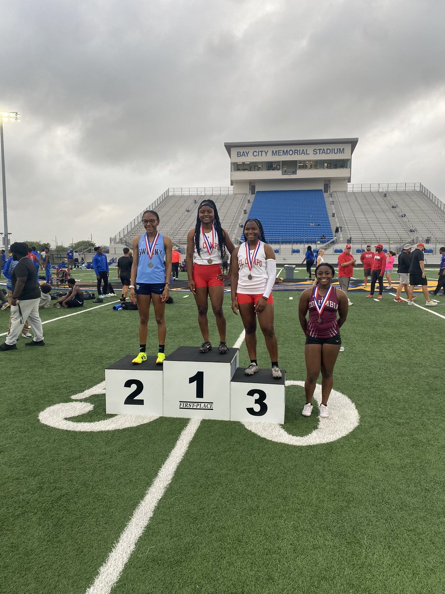 Aleia Pierce came in hot with a 4th place finish in the 100m dash at the district meet and will be competing at area #ride4thec