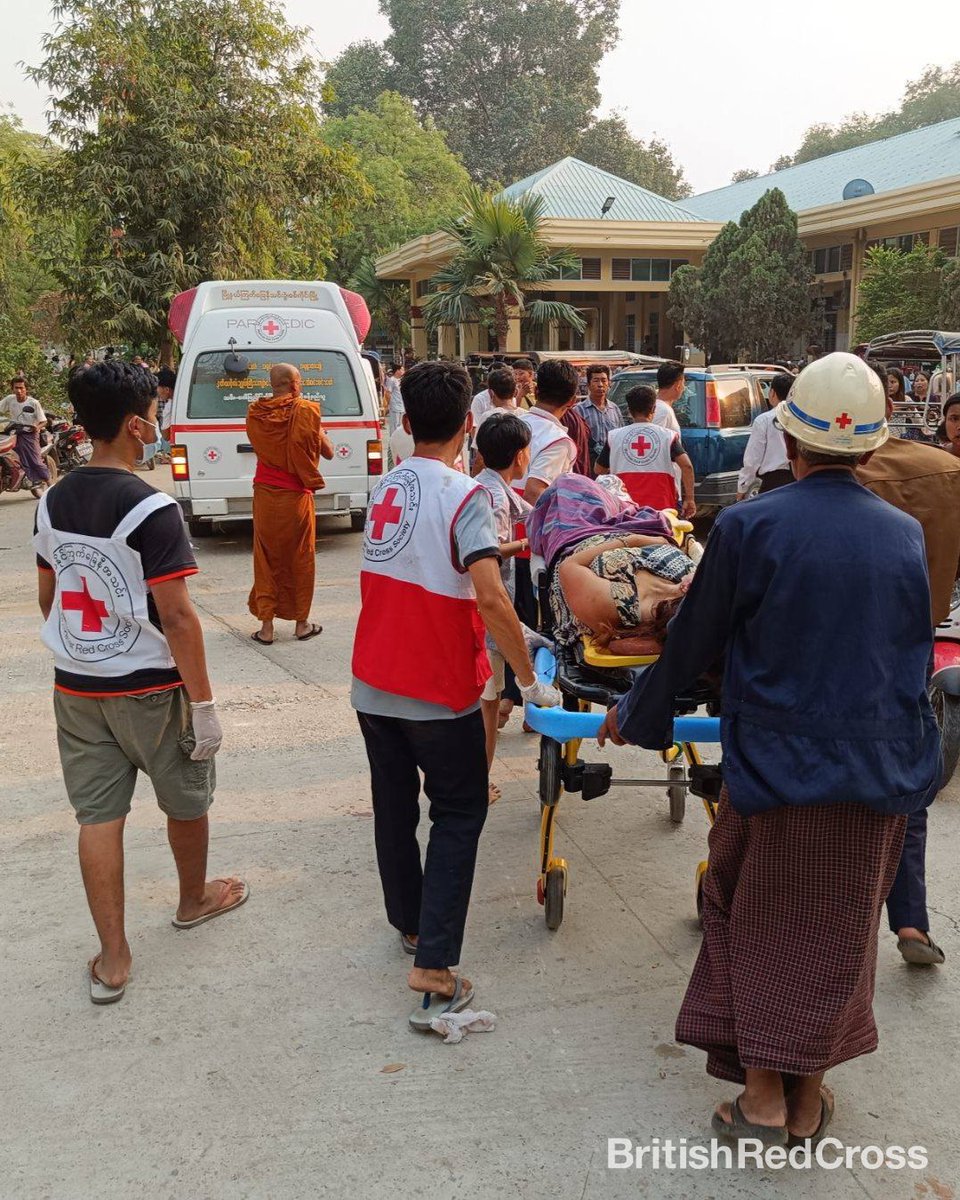 Despite facing challenges, our colleagues are doing all they can to support people.

The <a href="/MyanmarRedCross/">Myanmar Red Cross</a> &amp; <a href="/ThaiRedCross/">สภากาชาดไทย Thai Red Cross Society</a> are on the ground, helping with:

⛑️search &amp; rescue
🩺healthcare
🏠shelter
🍽️providing food
💧and water

You can support: bit.ly/MyanmarEarthqu… | <a href="/decappeal/">DEC</a>
