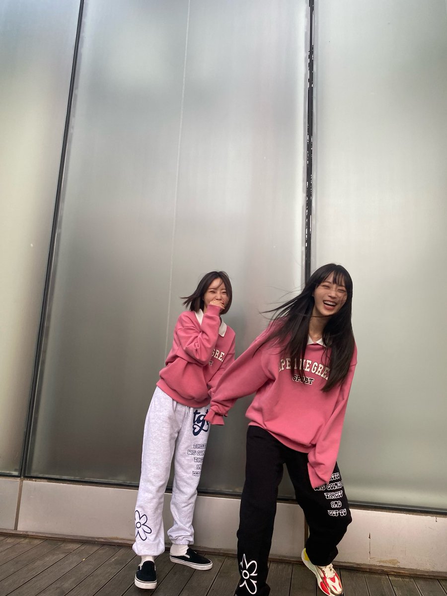 허자매임
나 팔로잉 안하는 동생이랑 나 친해보이네
#맨날돌아오는허자매