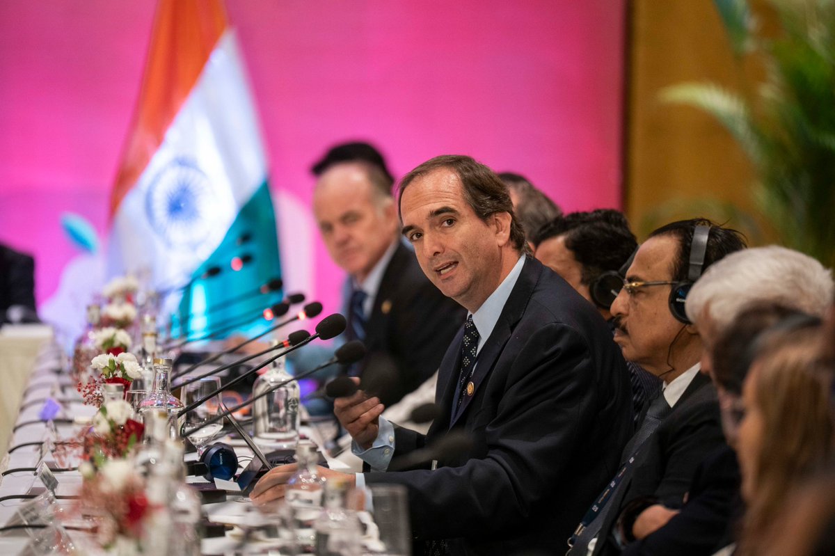 La unidad se construye con la diversidad, abstrayéndose de las diferencias y enfocándose en los desafíos comunes. 

En #Chile, estamos trabajando arduamente para garantizar la seguridad alimentaria y la prosperidad de nuestras exportaciones, uniendo esfuerzos entre el sector