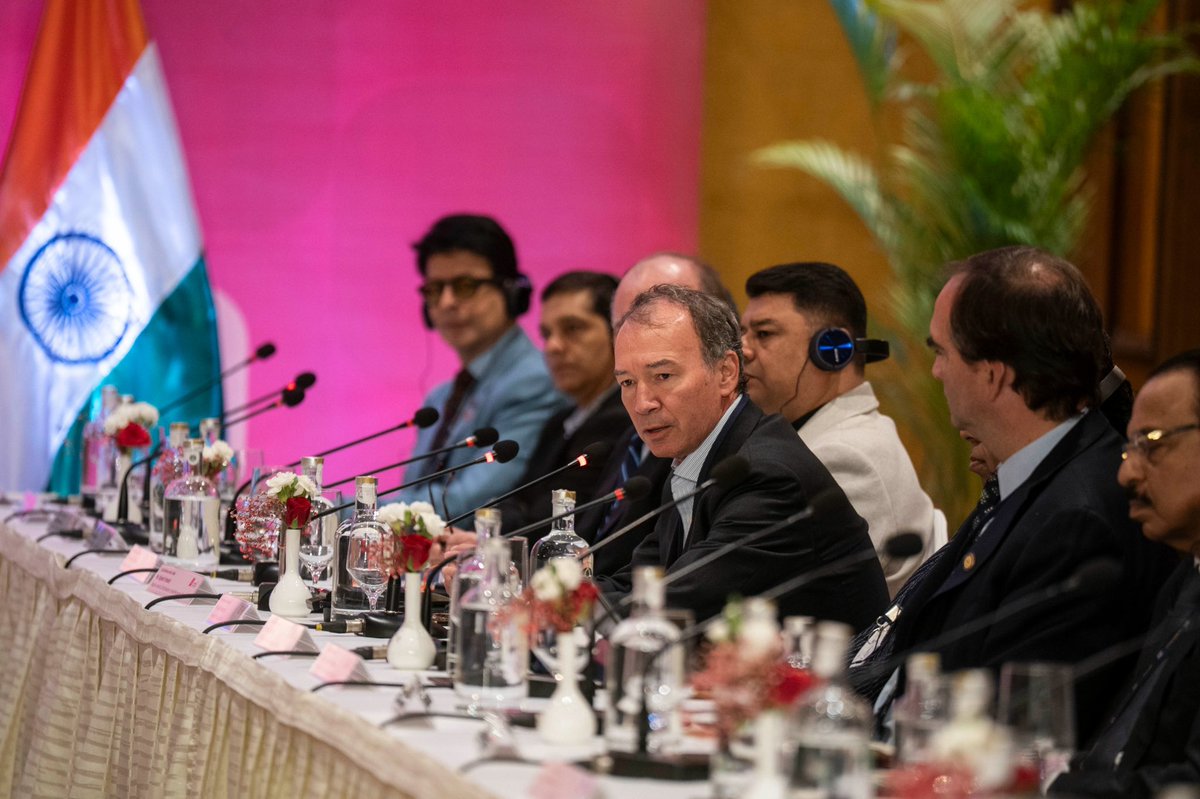 Esteban Valenzuela Van Treek tweet media