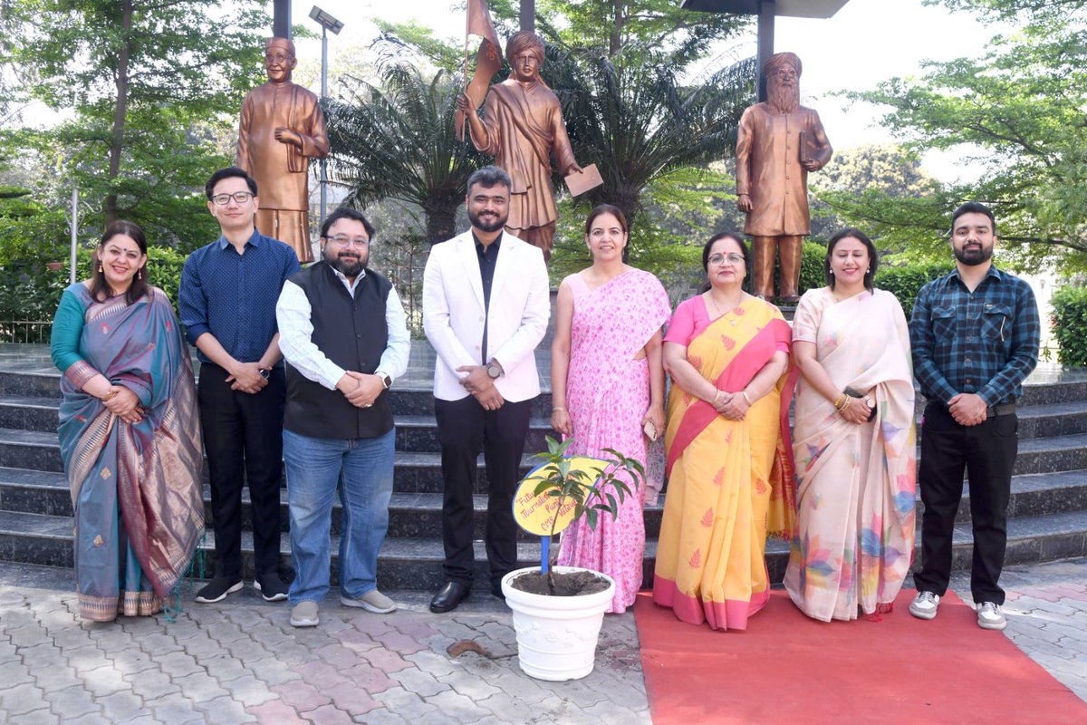 HMV College (@hmvcollege) on Twitter photo @hrmmv_jalandhar hosts a 2-day #EnvironmentalJournalism workshop with @PSCST_Pb & @CMSVatavaran. 90 women journalism students trained by <a href="/MongabayIndia/">Mongabay India</a>’s Manish C. Mishra
@MoEFCC @CMOPb <a href="/PIB_India/">PIB India</a> <a href="/PIBChandigarh/">PIB in Chandigarh</a> @ChiefSecPb <a href="/PritpalPSCST/">Pritpal Singh</a> @ksbathpscst <a href="/thkurmandakini/">Mandakini Thakur</a>
#WomenInMedia @hrmmv_jalandhar hosts a 2-day #EnvironmentalJournalism workshop with @PSCST_Pb & @CMSVatavaran. 90 women journalism students trained by <a href="/MongabayIndia/">Mongabay India</a>’s Manish C. Mishra
@MoEFCC @CMOPb <a href="/PIB_India/">PIB India</a> <a href="/PIBChandigarh/">PIB in Chandigarh</a> @ChiefSecPb <a href="/PritpalPSCST/">Pritpal Singh</a> @ksbathpscst <a href="/thkurmandakini/">Mandakini Thakur</a>
#WomenInMedia